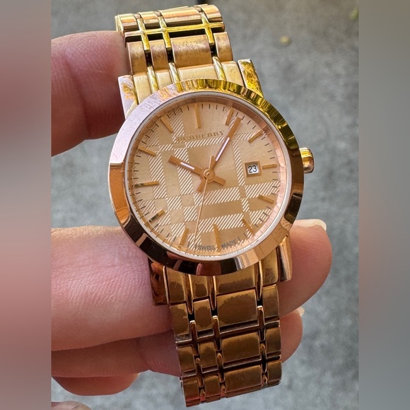 Burberry Gold Women's Watch - Picture 1 of 9